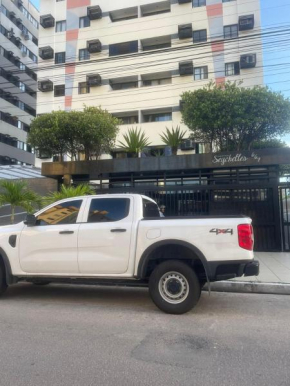 Apartamento de 3 Quartos NA PONTA VERDE A 500M DA PRAIA